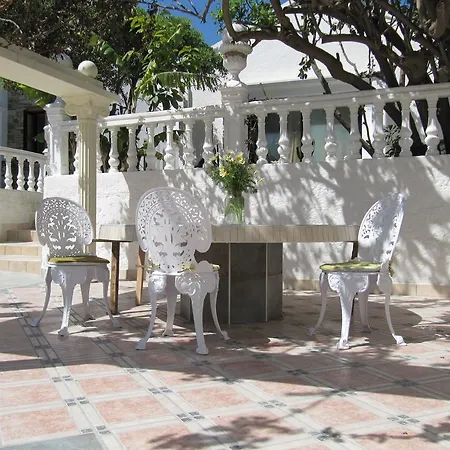 Castellino Πανσιόν Φαληράκι