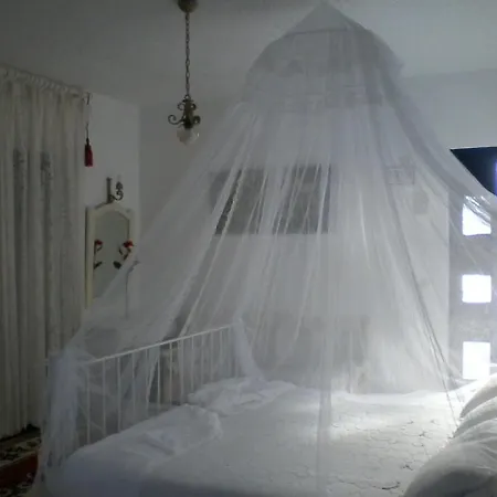 Castellino Πανσιόν Φαληράκι