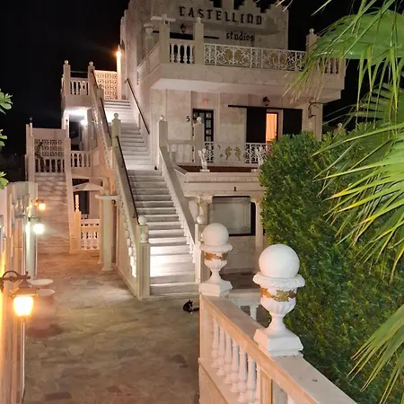 Castellino بيت ضيافة 4*