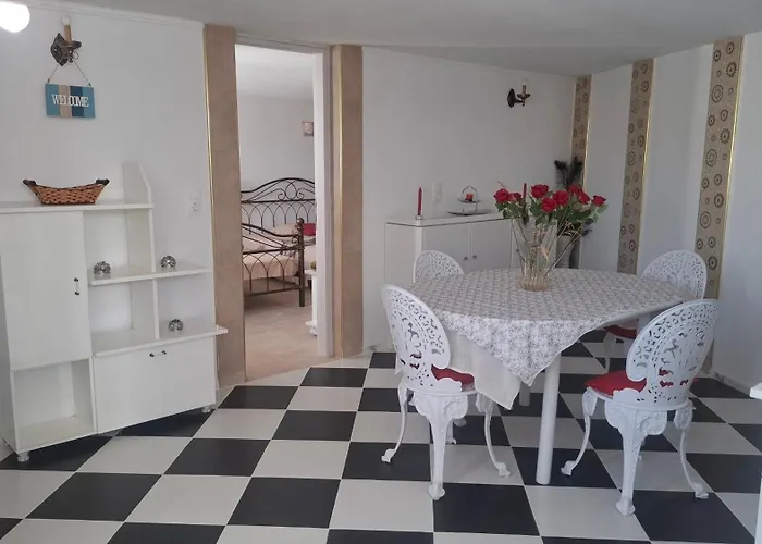 Πανσιόν Castellino 4*