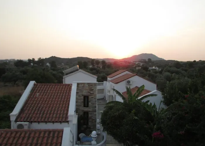 Castellino Konukevi Faliraki