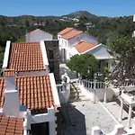 Castellino بيت ضيافة 4*
