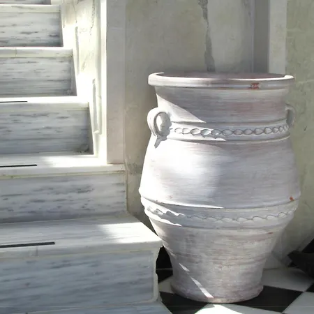 Castellino Фалираки